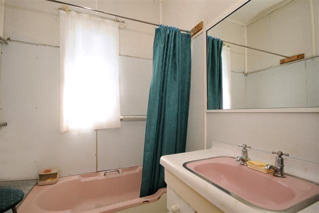 243 Campbell Street, NEWTOWN QLD 4350, Newtown - Thumbnail 4