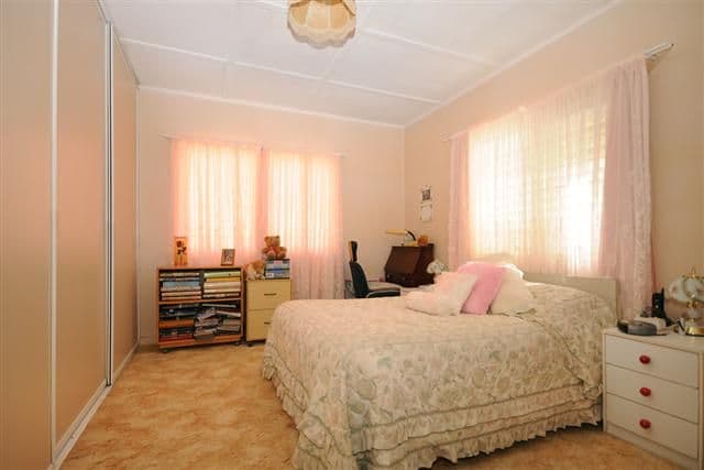 243 Campbell Street, NEWTOWN QLD 4350, Newtown - Thumbnail 7