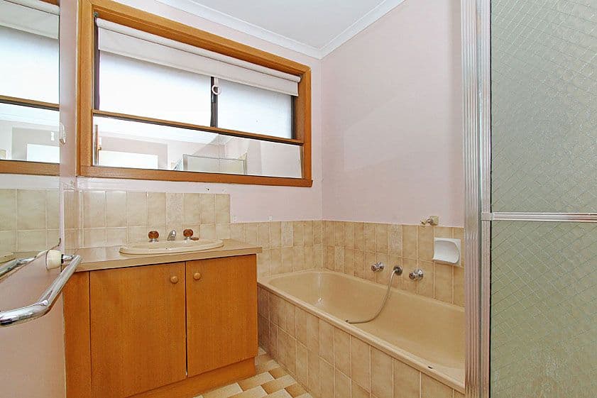 67 McLaughlin Crescent, MILL PARK VIC 3082, Mill Park - Thumbnail 6