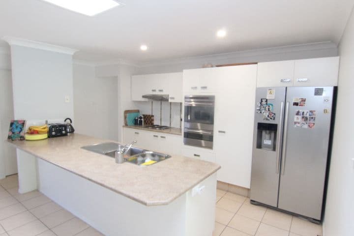 83 Allied Drive, Arundel QLD 4214, Arundel - Thumbnail 3