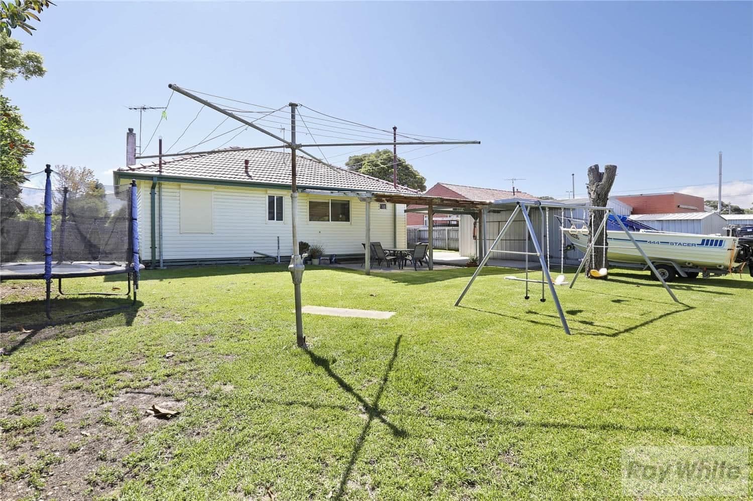6 Montreal Avenue, Corio VIC 3214, Corio - Thumbnail 2