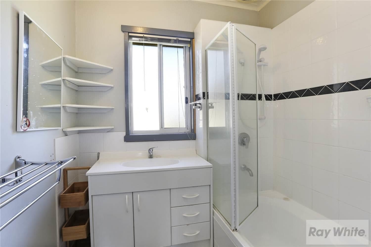 6 Montreal Avenue, Corio VIC 3214, Corio - Thumbnail 6