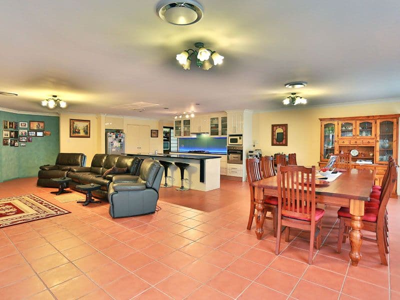 57 Pine River Drive, MURRUMBA DOWNS QLD 4503, Murrumba Downs - Thumbnail 4