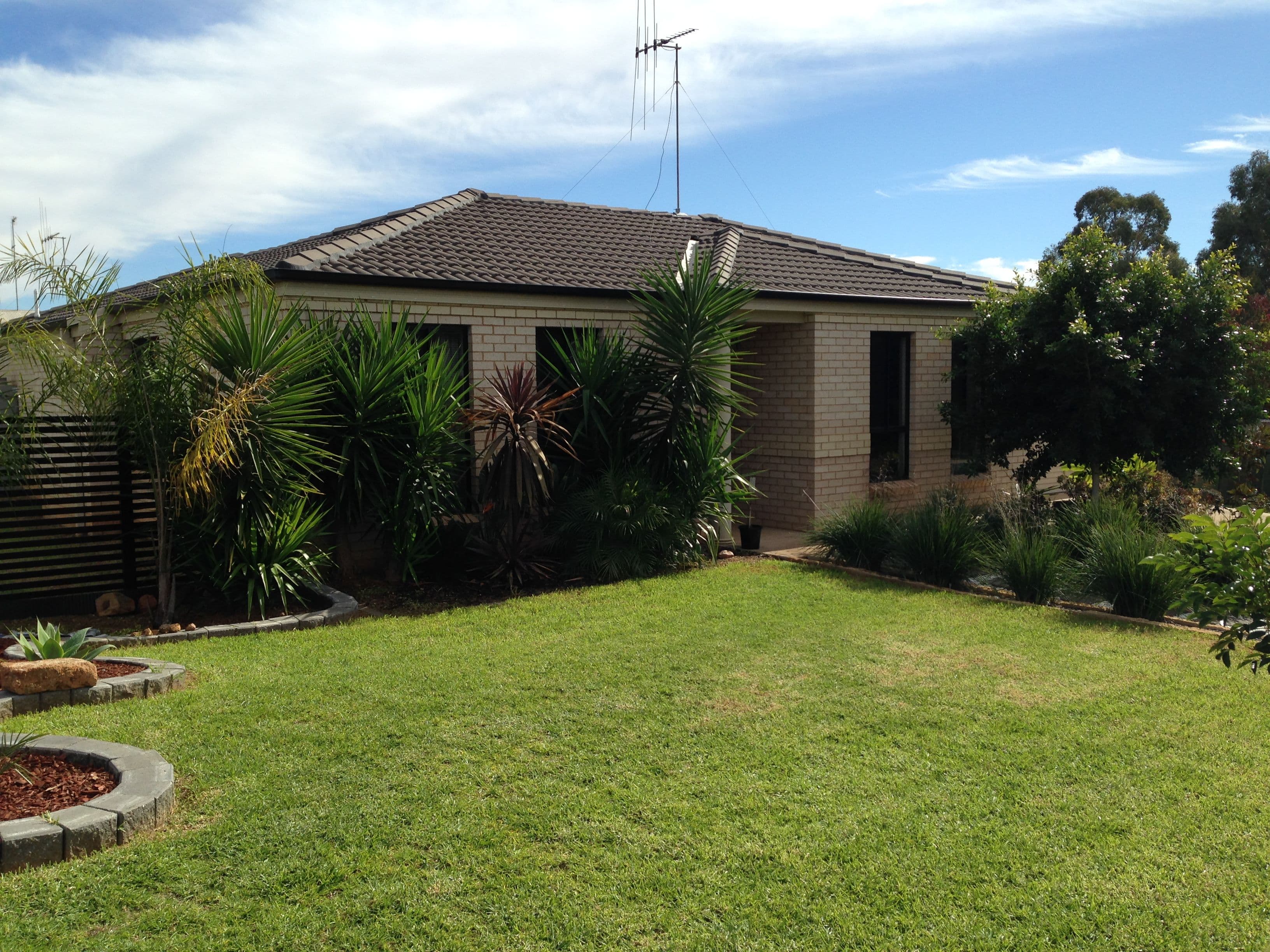 14 George Field Drive, Parkes - Image 1