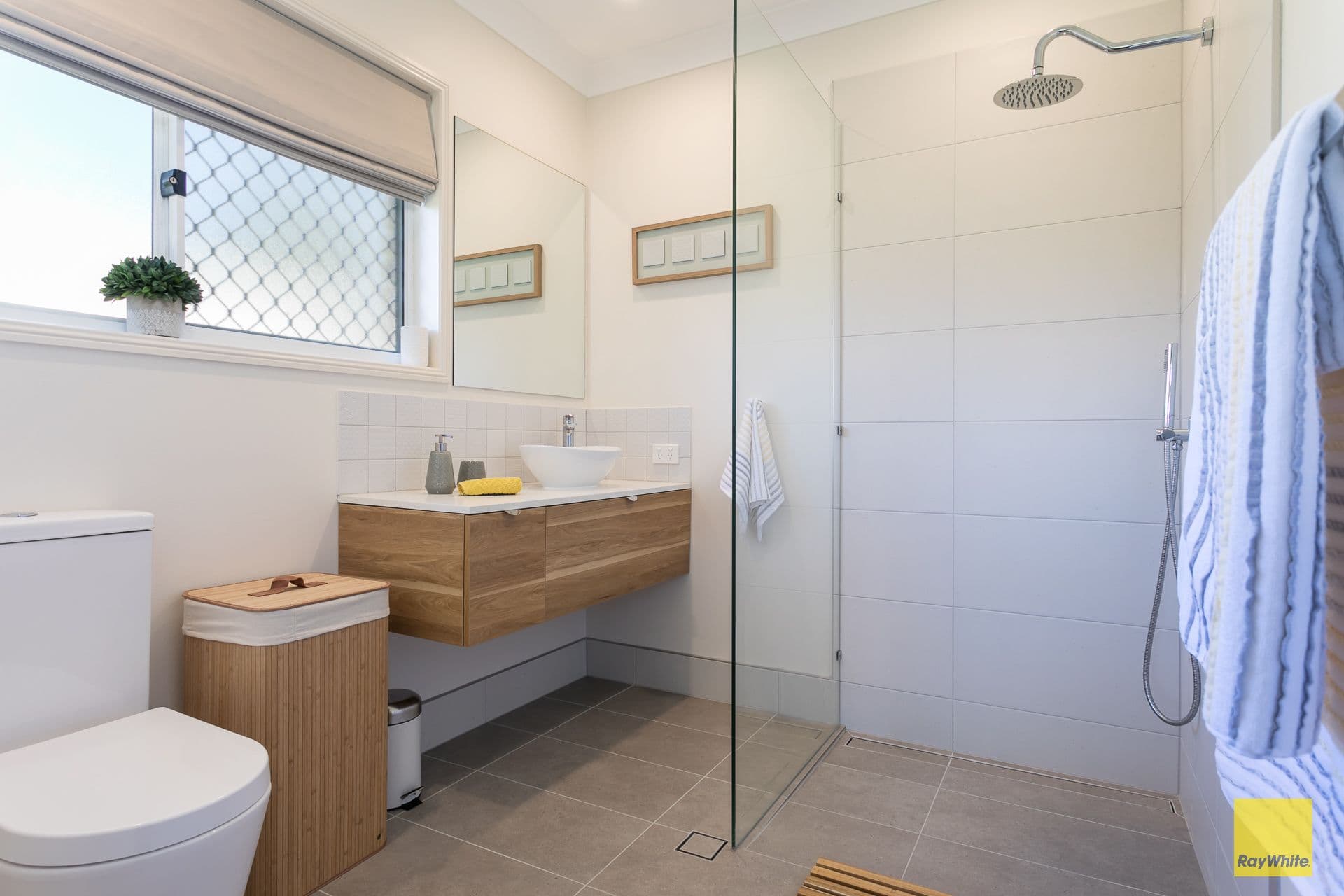 4 Seavista Court, Victoria Point QLD 4165, Victoria Point - Thumbnail 8