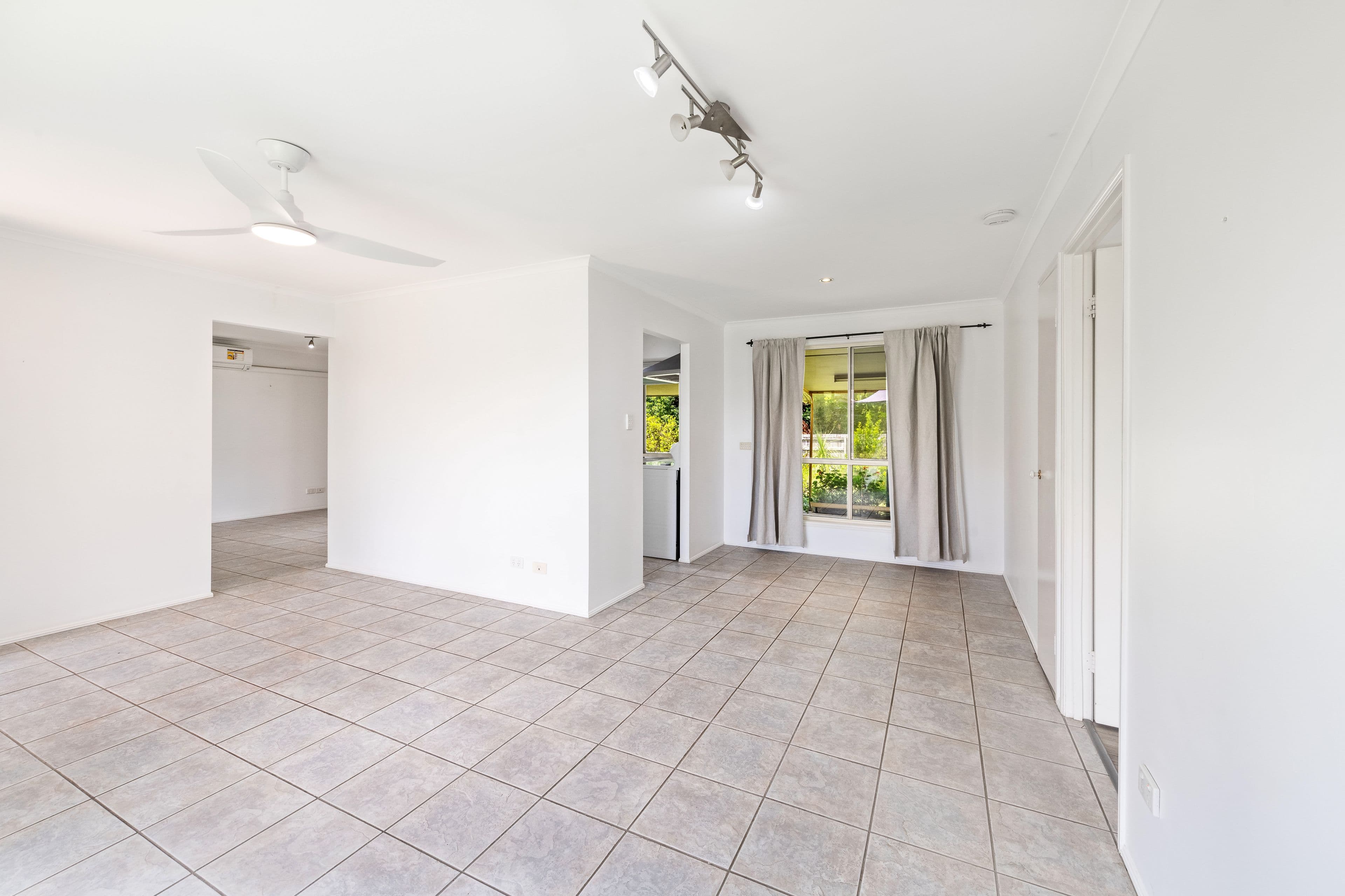 17 Belton Court, Beerwah QLD 4519, Beerwah - Thumbnail 7