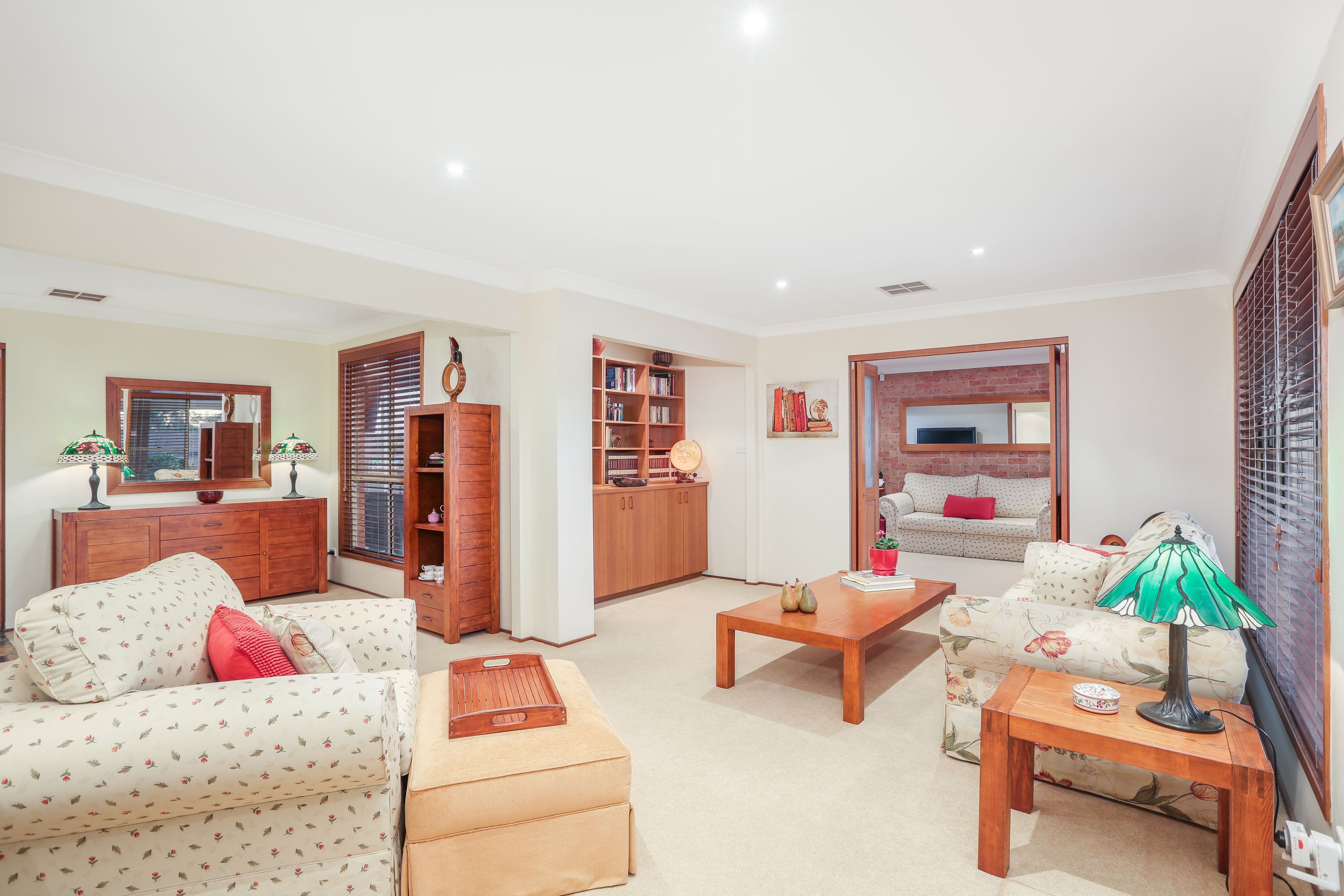 11 Kelly Close, Baulkham Hills - Thumbnail 2