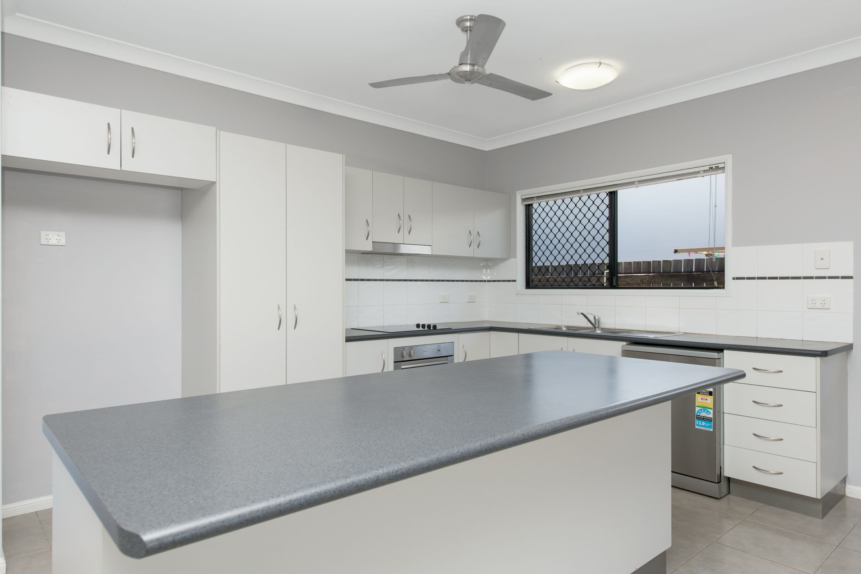 12 Shark Court, Mount Louisa QLD 4814, Mount Louisa - Thumbnail 4