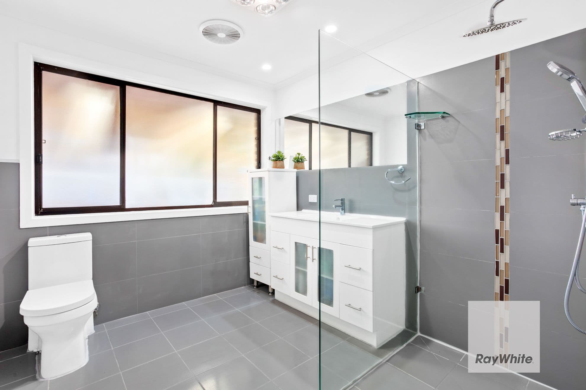 64 Chichester Drive, Taylors Lakes VIC 3038, Taylors Lakes - Thumbnail 7