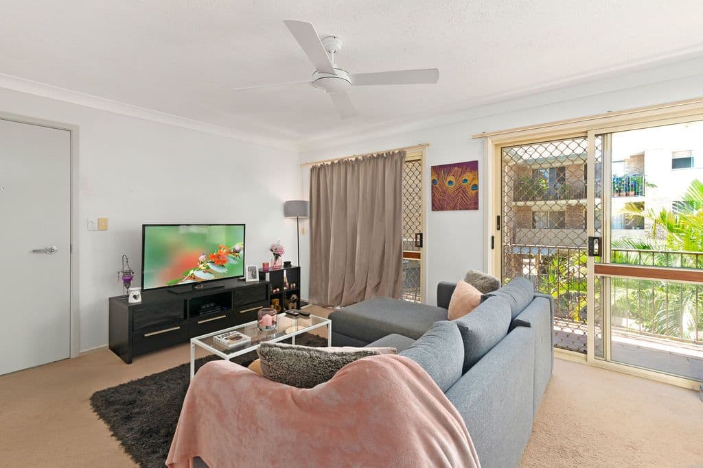 1 Rolan Court, Palm Beach QLD 4221, Palm Beach - Thumbnail 4