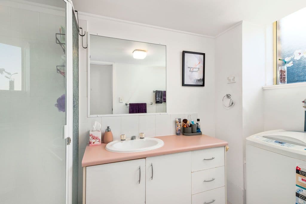 1 Rolan Court, Palm Beach QLD 4221, Palm Beach - Thumbnail 6