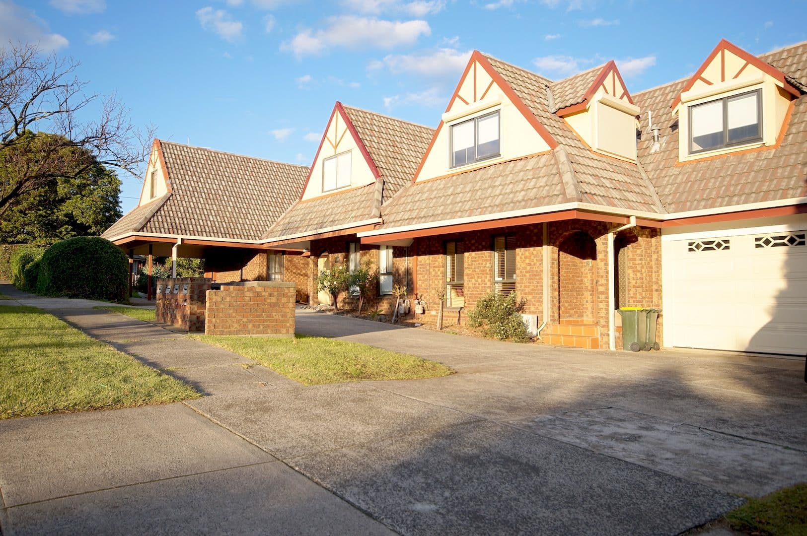 699 Pascoe Vale Road, Glenroy VIC 3046, Glenroy - Thumbnail 2