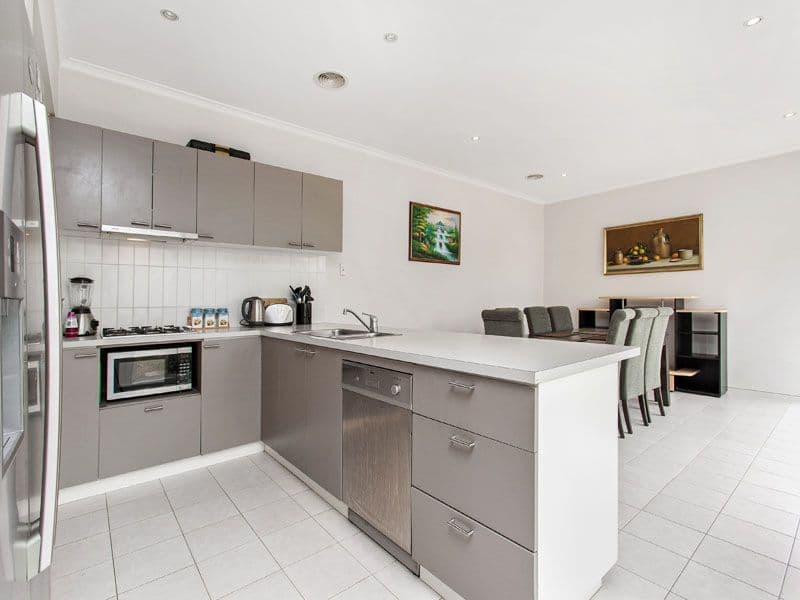 4 Augusta Square, HEATHERTON VIC 3202, Heatherton - Thumbnail 2