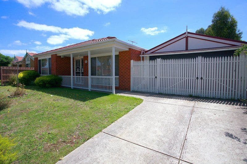 18 Fairhaven Boulevard, CRANBOURNE VIC 3977, Cranbourne West - Image 1