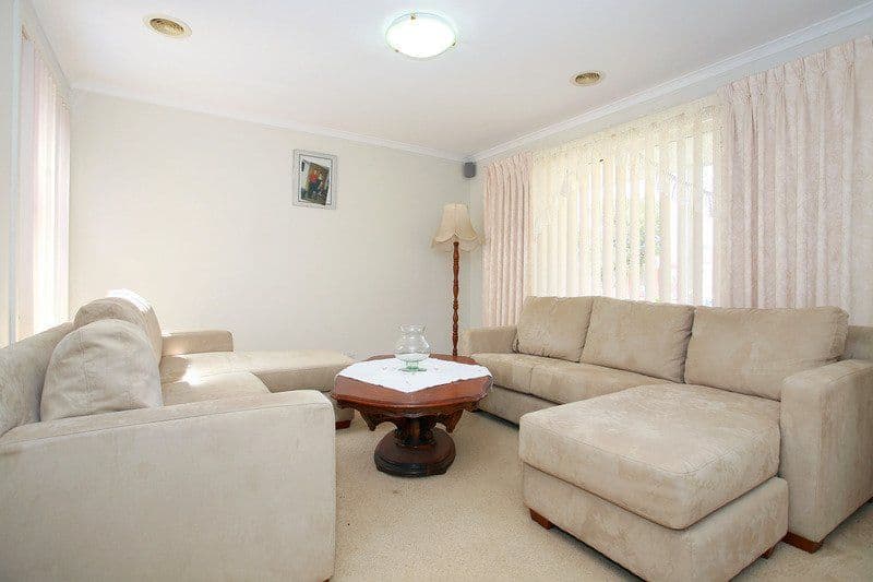 18 Fairhaven Boulevard, CRANBOURNE VIC 3977, Cranbourne West - Thumbnail 5