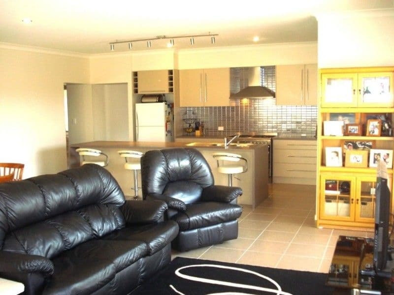 53 Harmsworth Road, PACIFIC PINES QLD 4211, Pacific Pines - Thumbnail 5