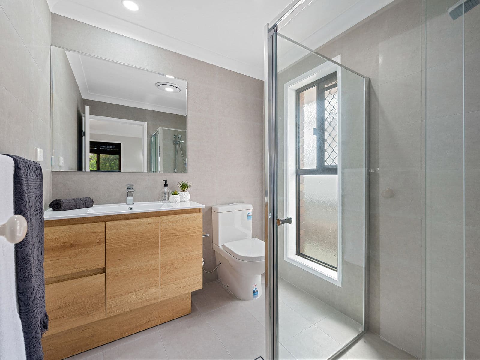 1 Canning Close, Wynnum West QLD 4178, Wynnum West - Thumbnail 7