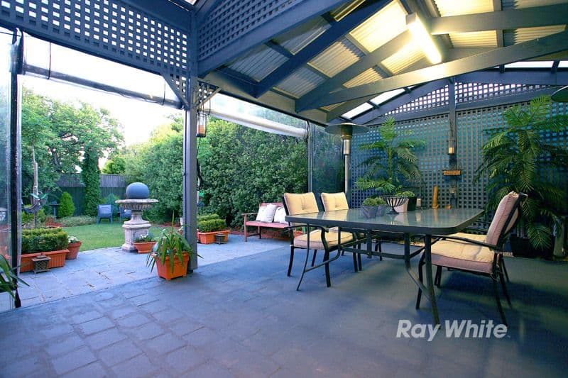 10 Rotherwood Close, WANTIRNA VIC 3152, Wantirna - Thumbnail 3