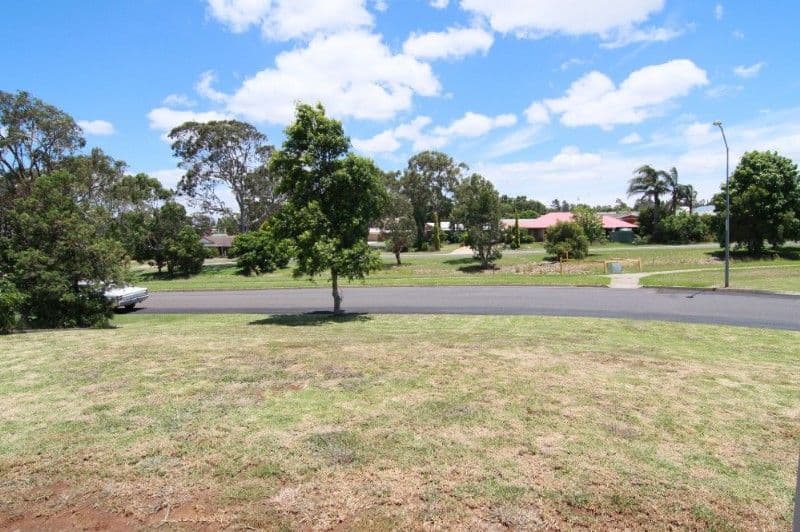 8 Robindale Drive, DARLING HEIGHTS QLD 4350, Darling Heights - Thumbnail 7