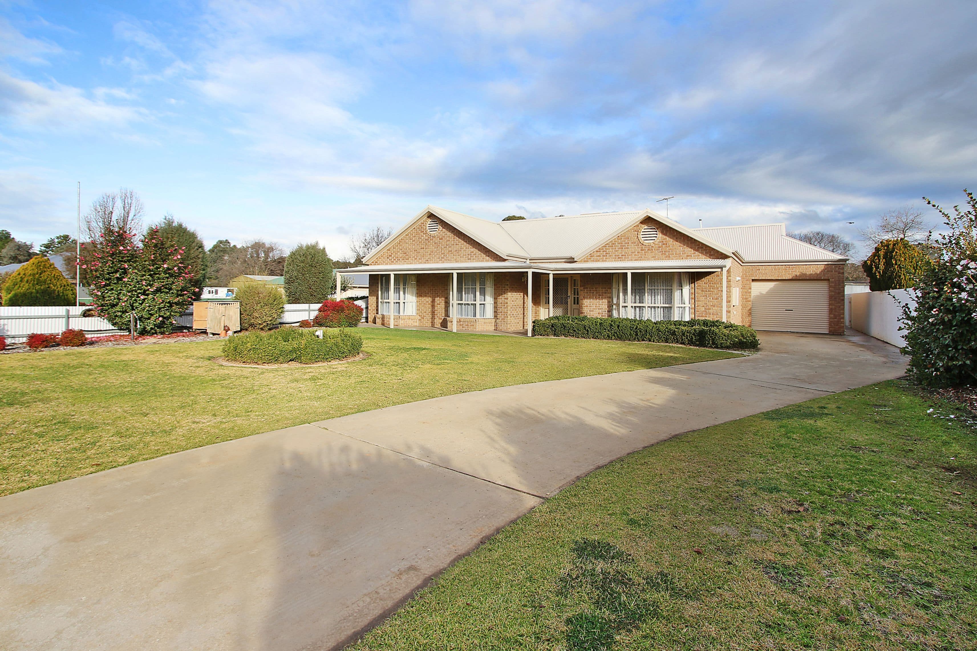 194 Bank Street, Howlong - Image 1