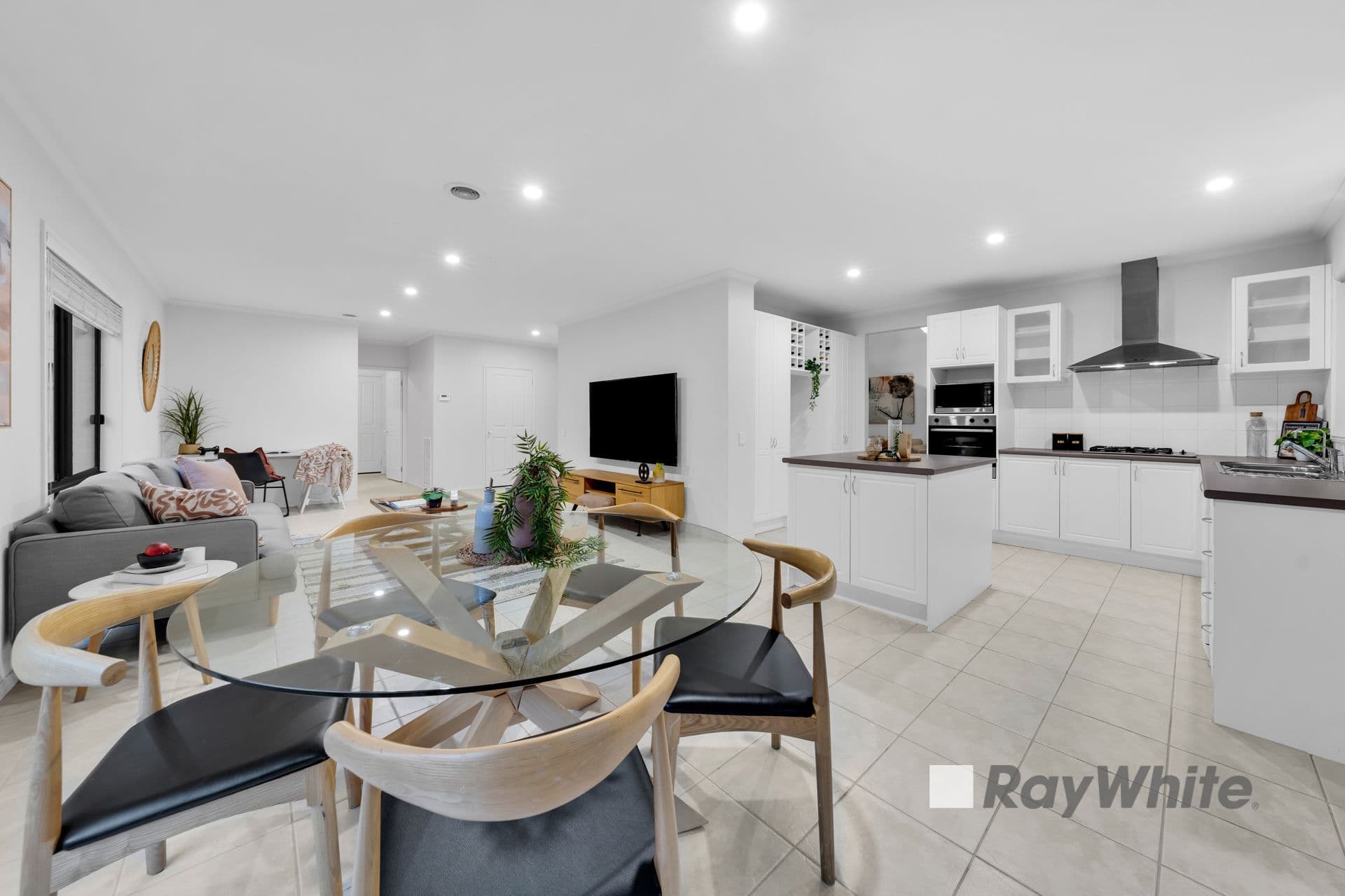 64 Harrington Drive, Narre Warren South VIC 3805, Narre Warren South - Thumbnail 4
