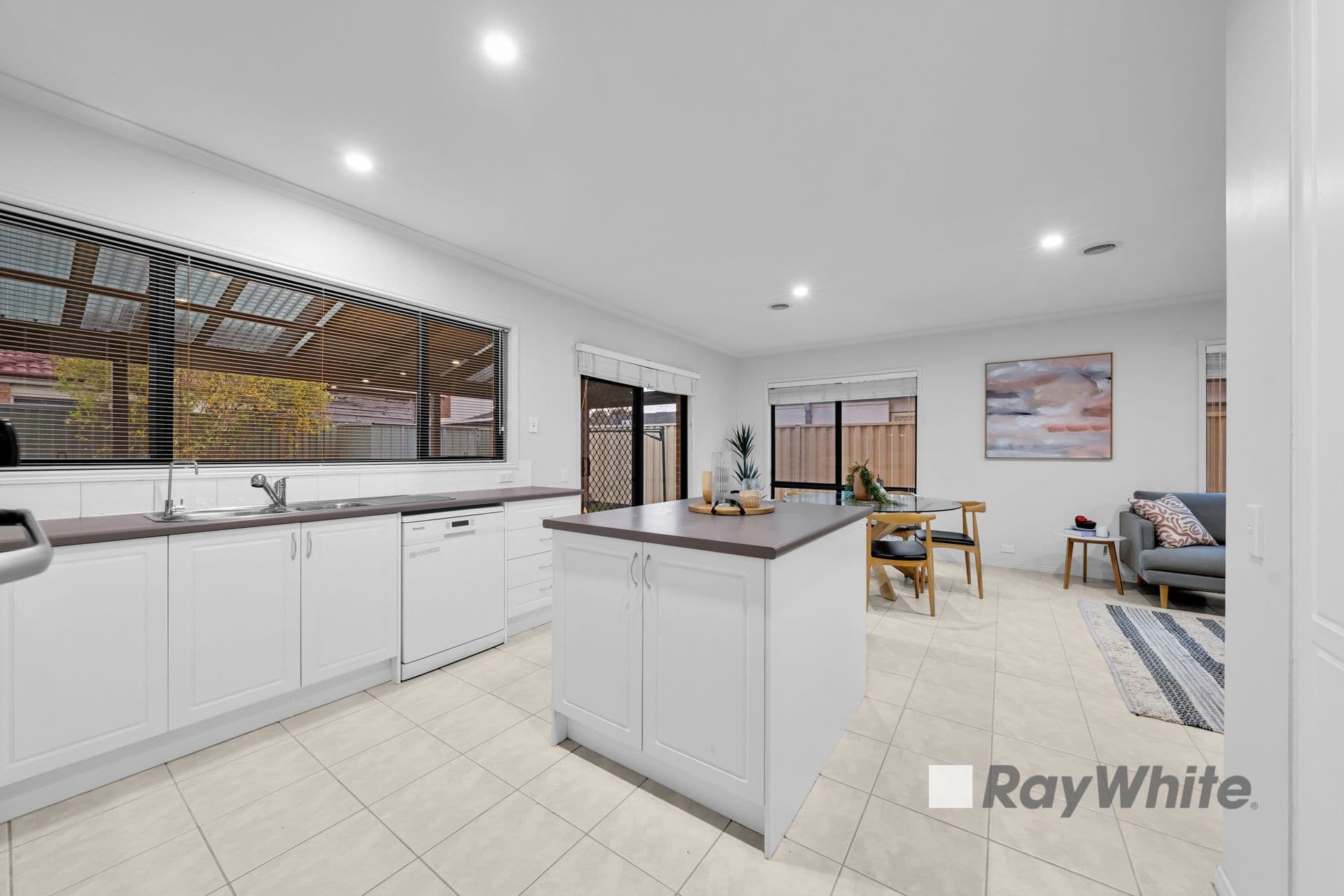 64 Harrington Drive, Narre Warren South VIC 3805, Narre Warren South - Thumbnail 5