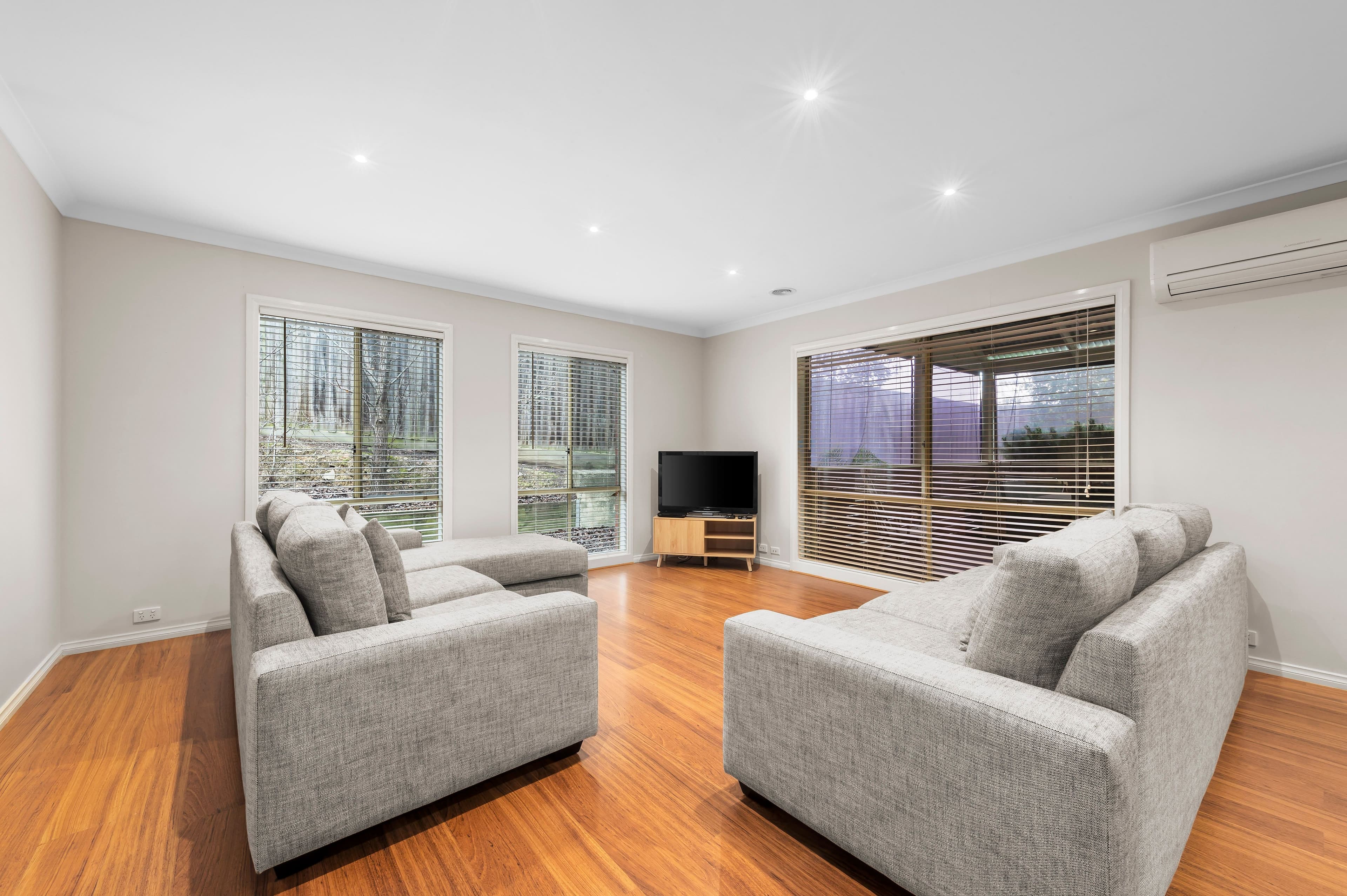 15 Grenfell Place, Lysterfield VIC 3156, Lysterfield - Thumbnail 3
