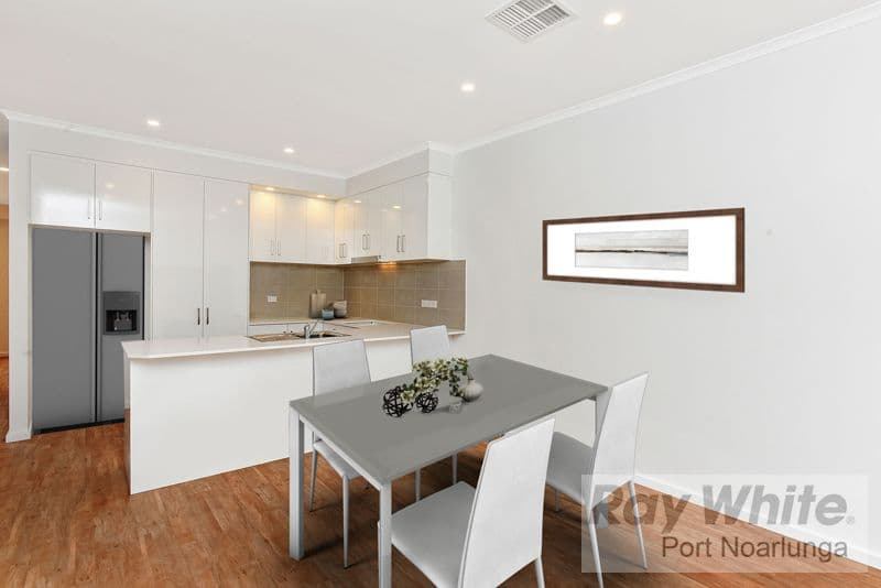 2 / 10 Leitch Avenue, Port Noarlunga SA 5167, Port Noarlunga - Thumbnail 2