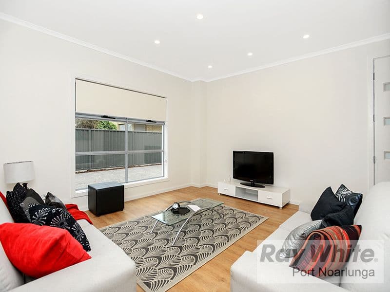 2 / 10 Leitch Avenue, Port Noarlunga SA 5167, Port Noarlunga - Thumbnail 3
