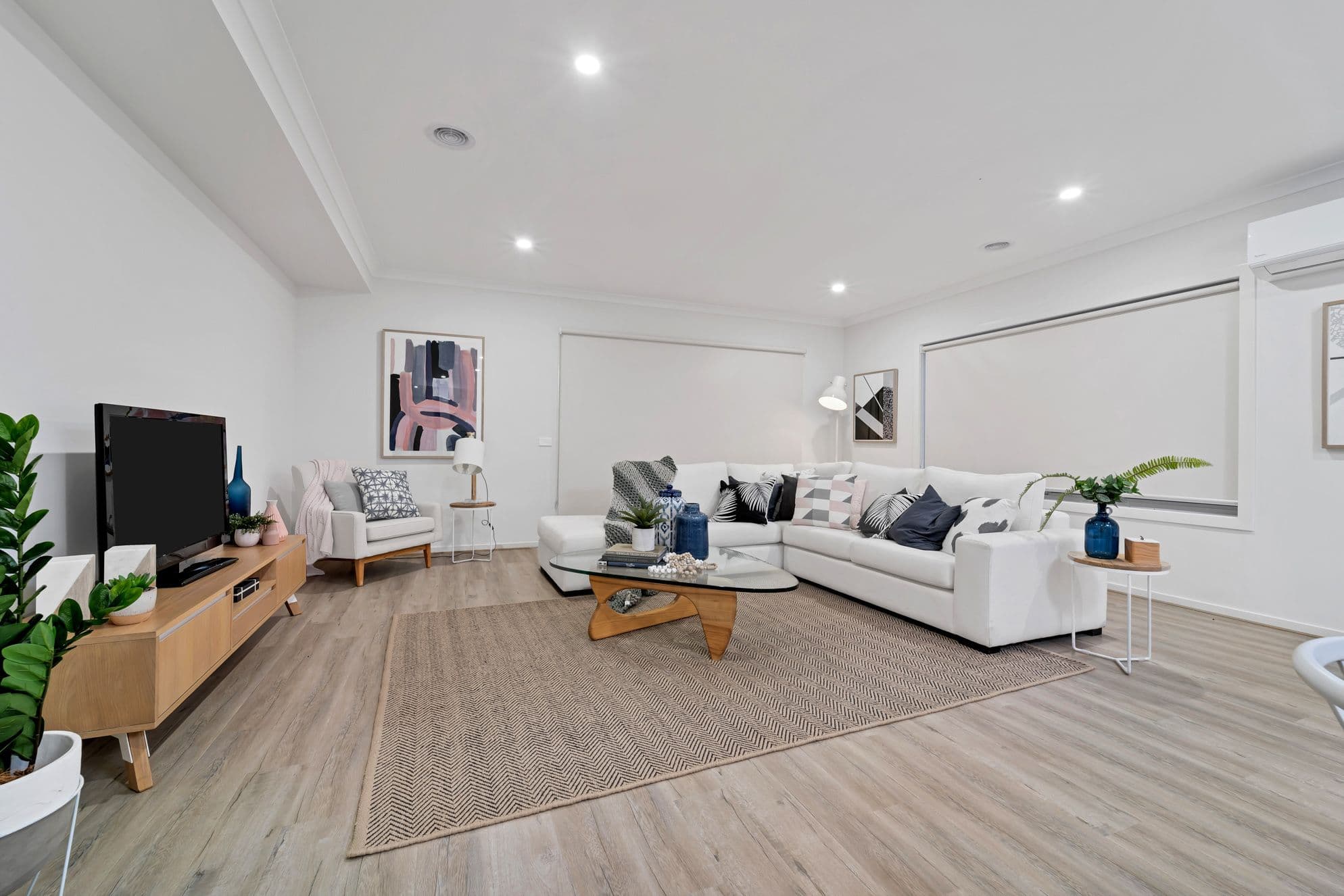 13 Stableford Street, Werribee VIC 3030, Werribee - Thumbnail 2