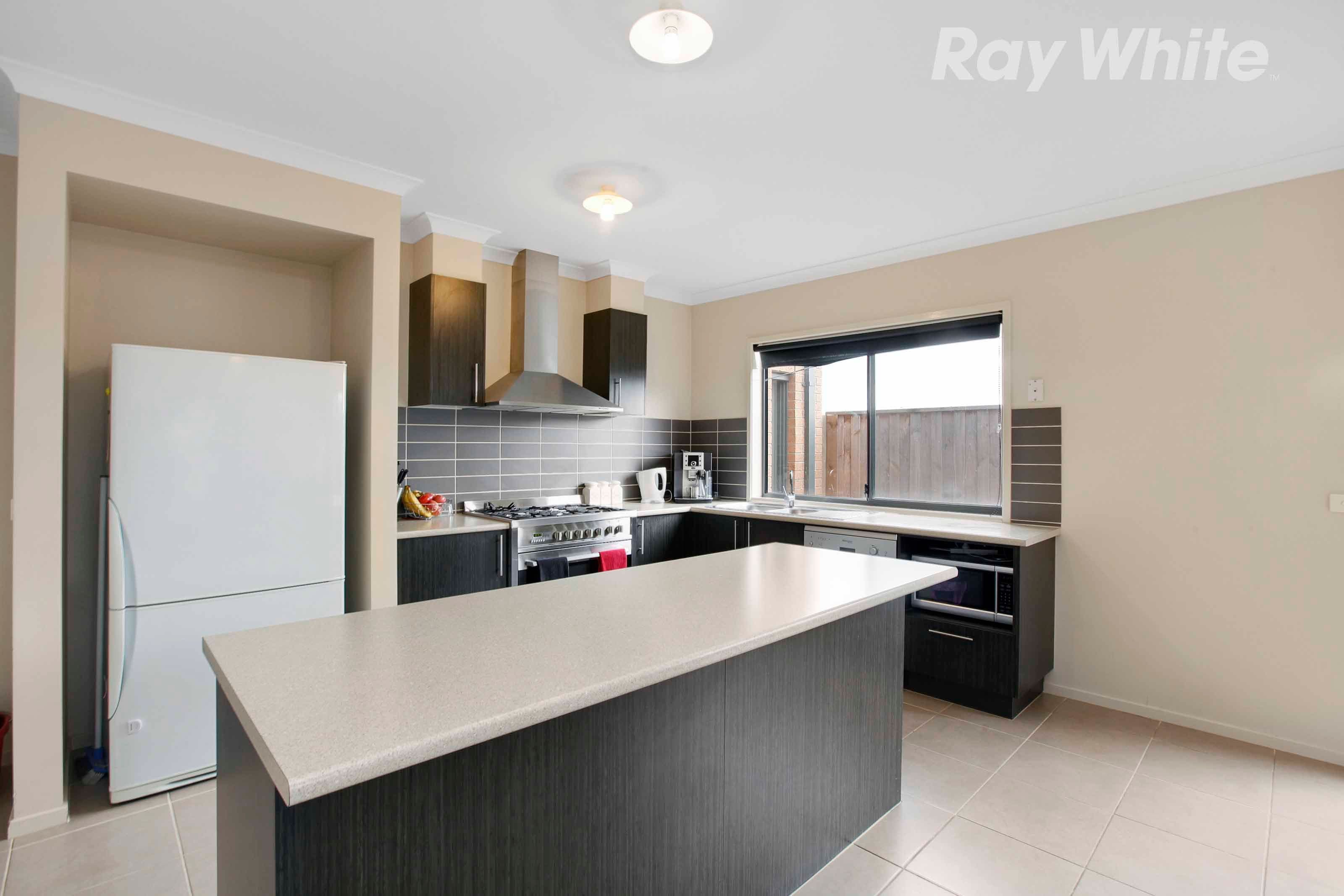 108 Riverdale Boulevard, Mernda VIC 3754, Mernda - Thumbnail 3