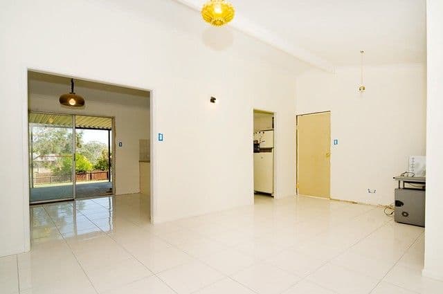 4 Coldham Street, REDBANK PLAINS QLD 4301, Redbank Plains - Thumbnail 2