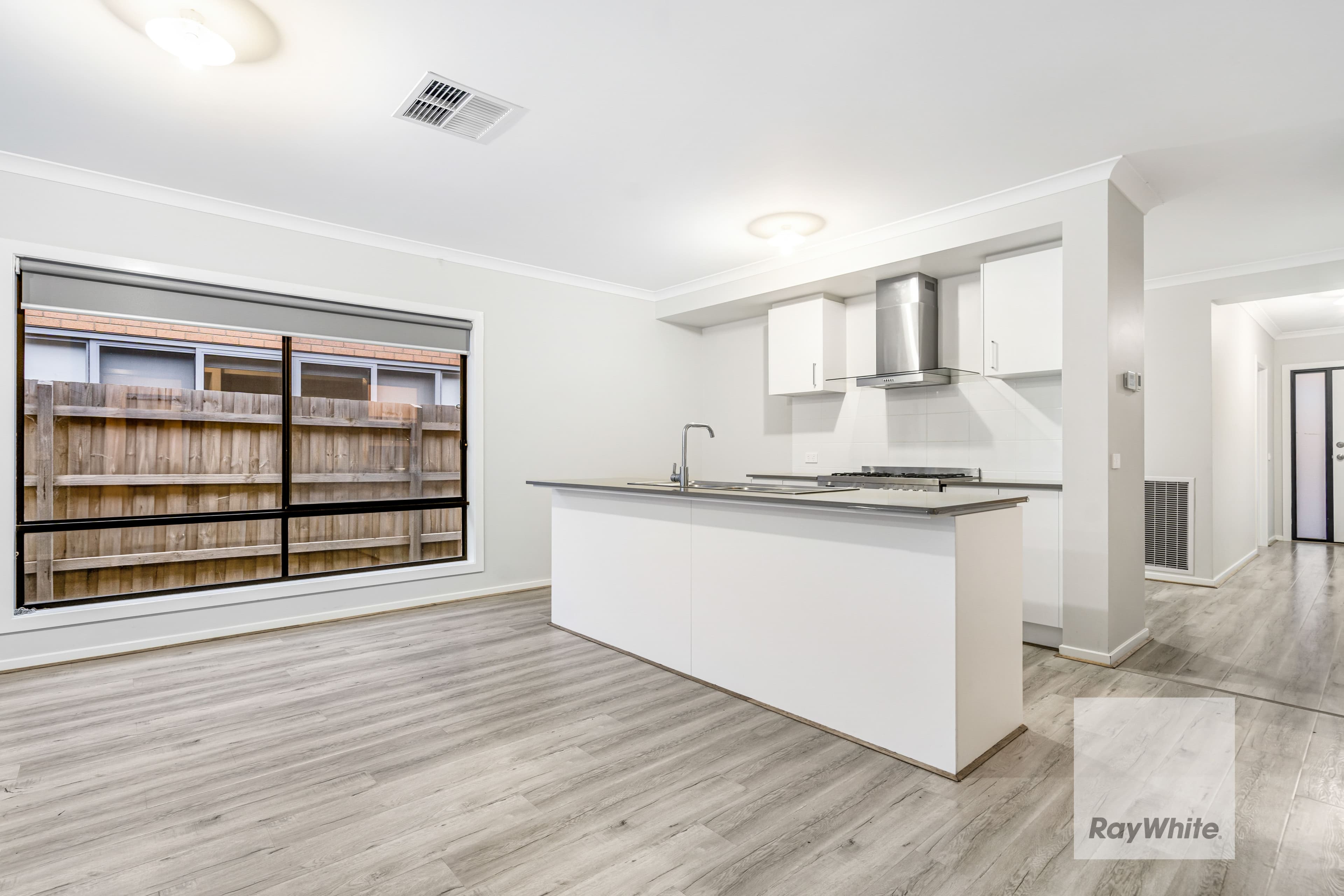 10 Broom Road, AINTREE VIC 3336, Aintree - Thumbnail 2