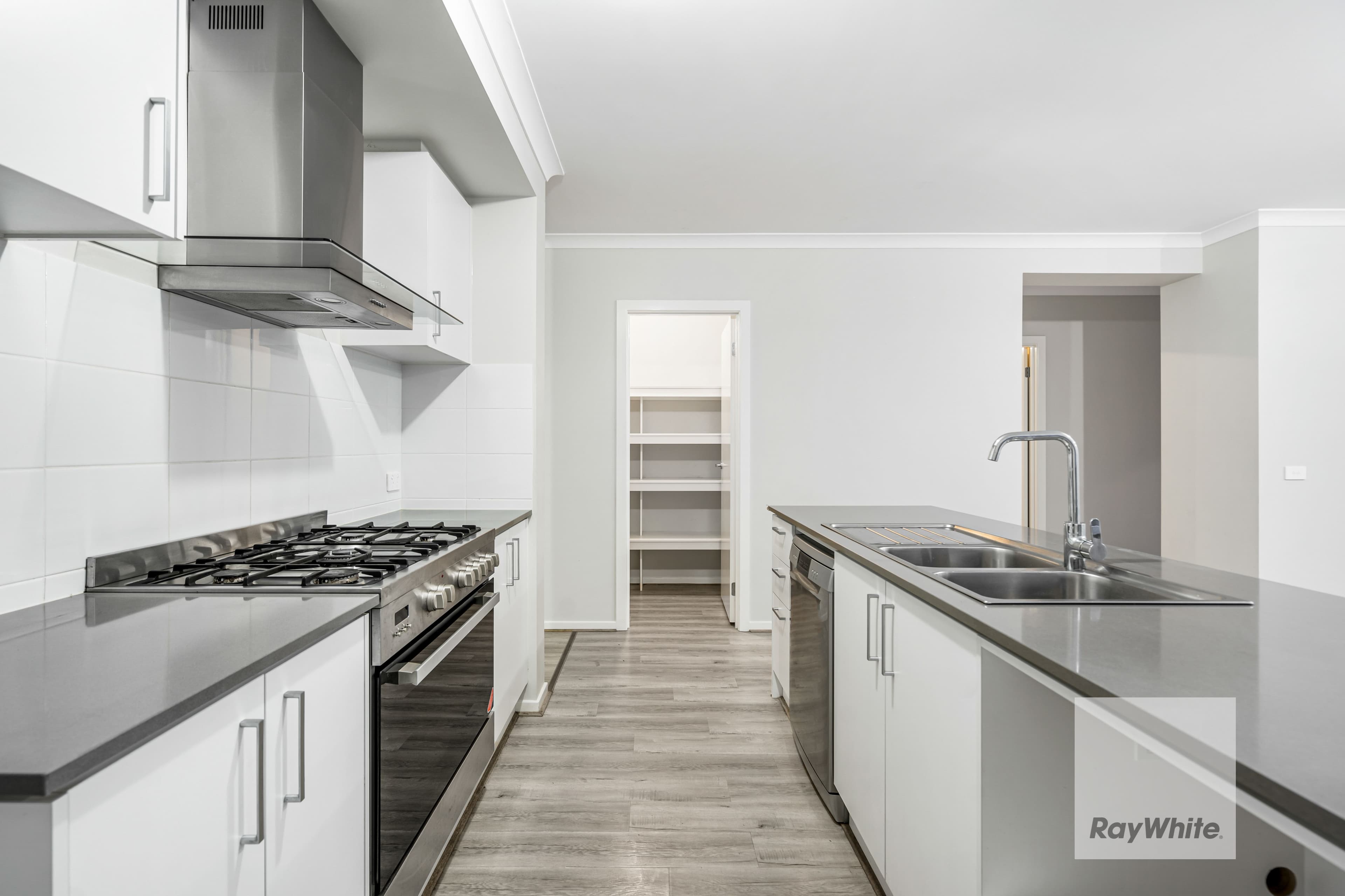 10 Broom Road, AINTREE VIC 3336, Aintree - Thumbnail 3
