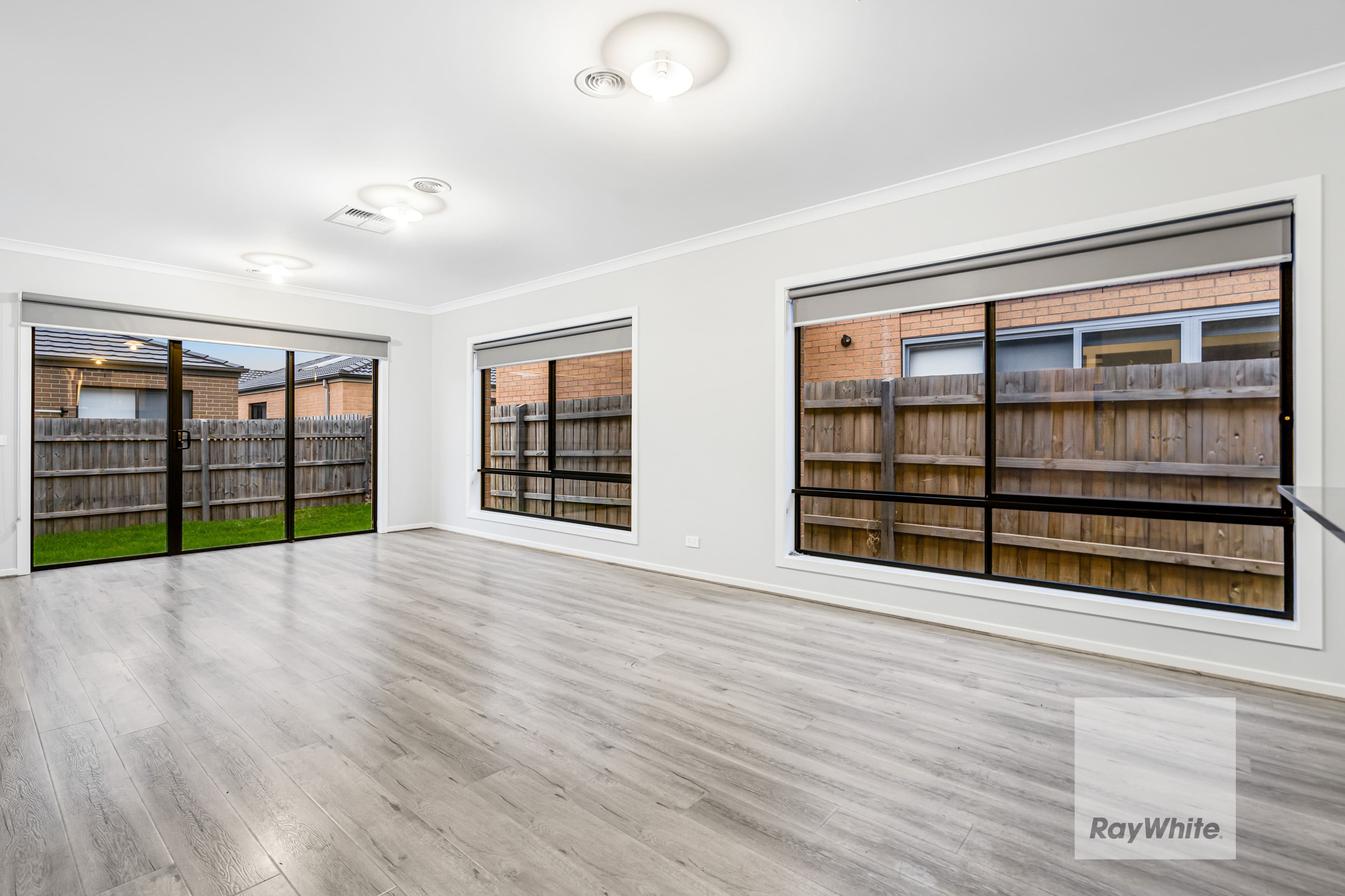 10 Broom Road, AINTREE VIC 3336, Aintree - Thumbnail 6