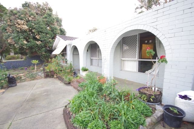 62 Butterworth Avenue, KOONDOOLA WA 6064, Koondoola - Thumbnail 2