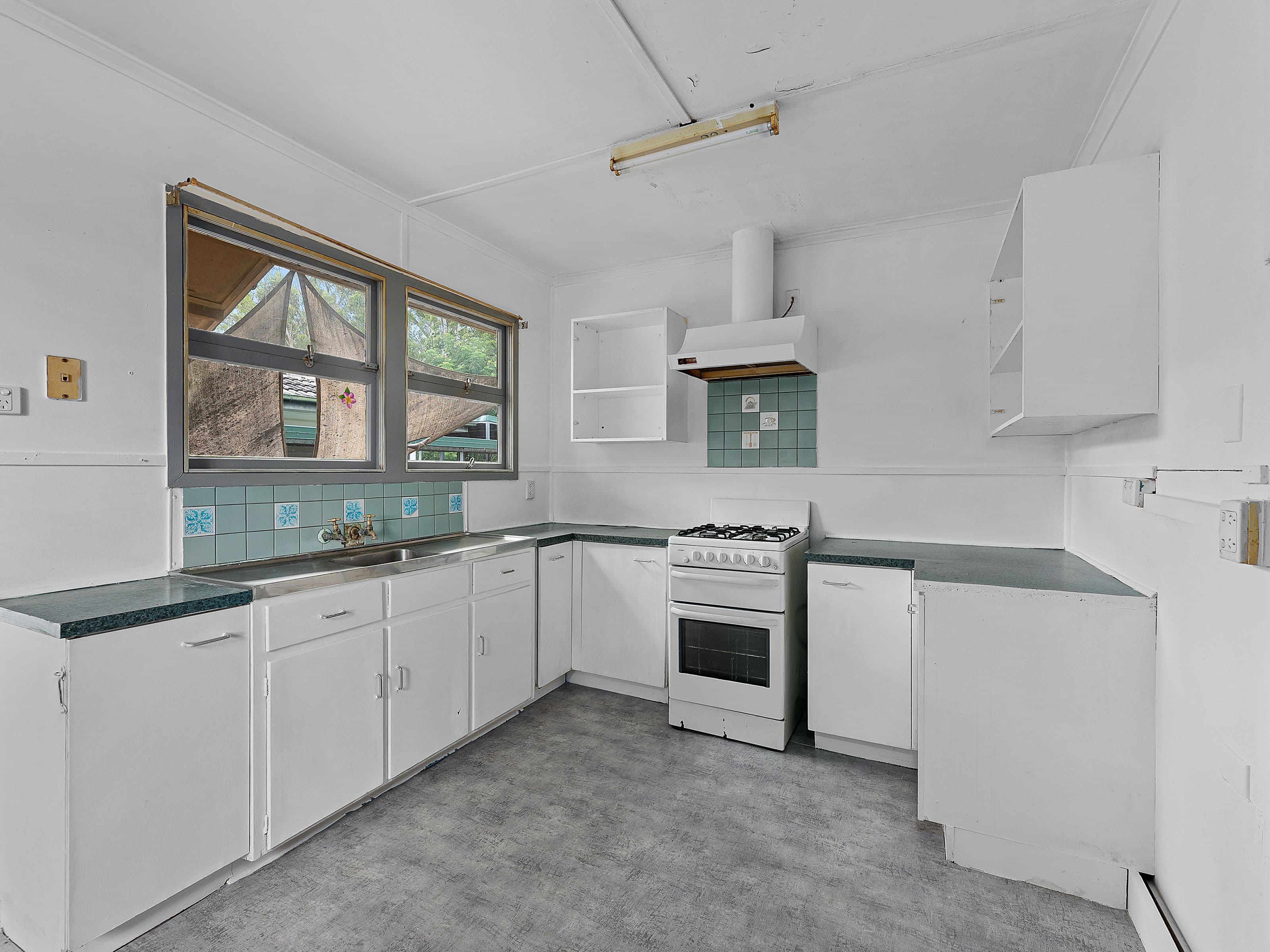 26 Larsen Street, Leichhardt QLD 4305, Leichhardt - Thumbnail 4