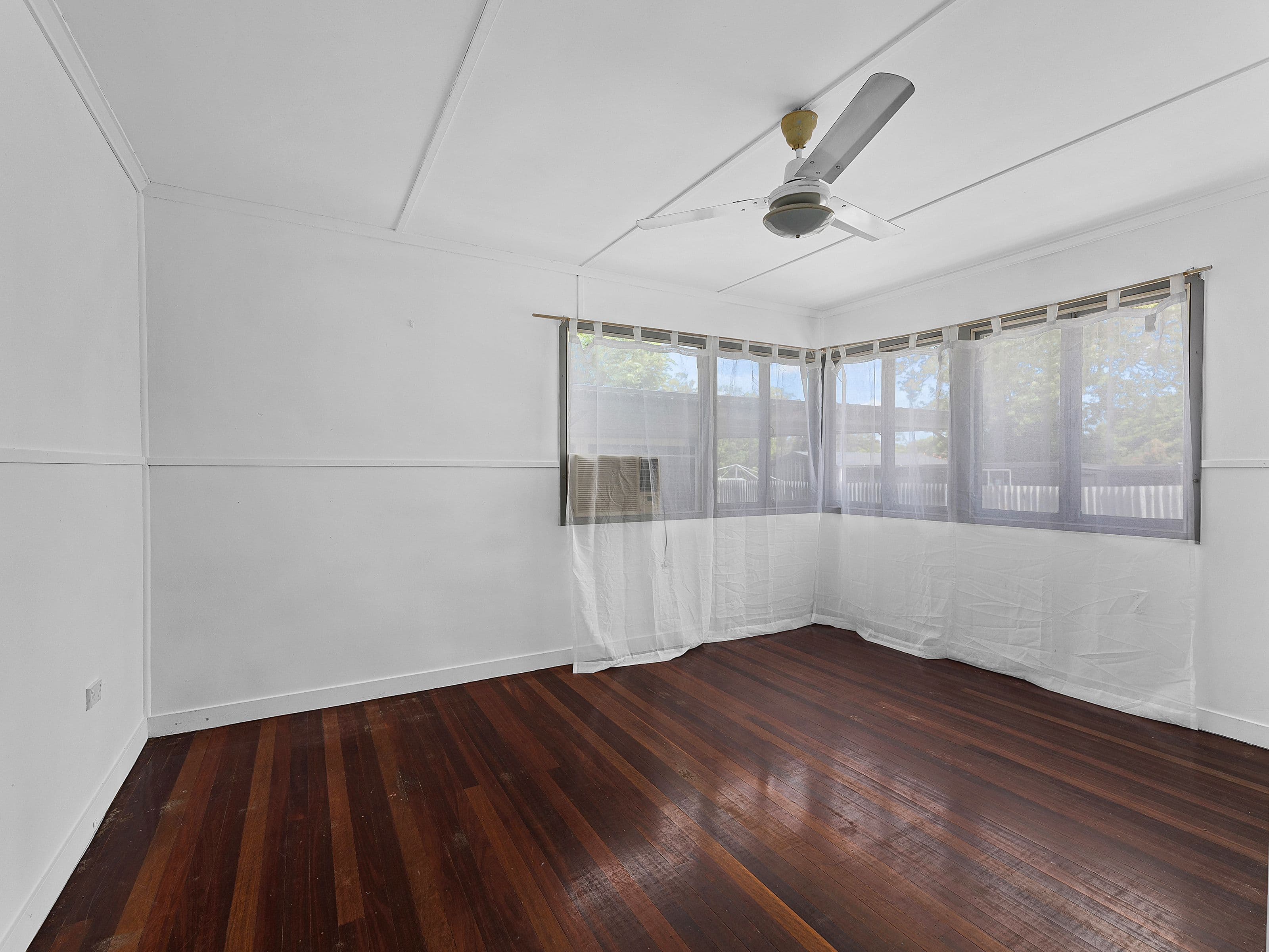 26 Larsen Street, Leichhardt QLD 4305, Leichhardt - Thumbnail 8