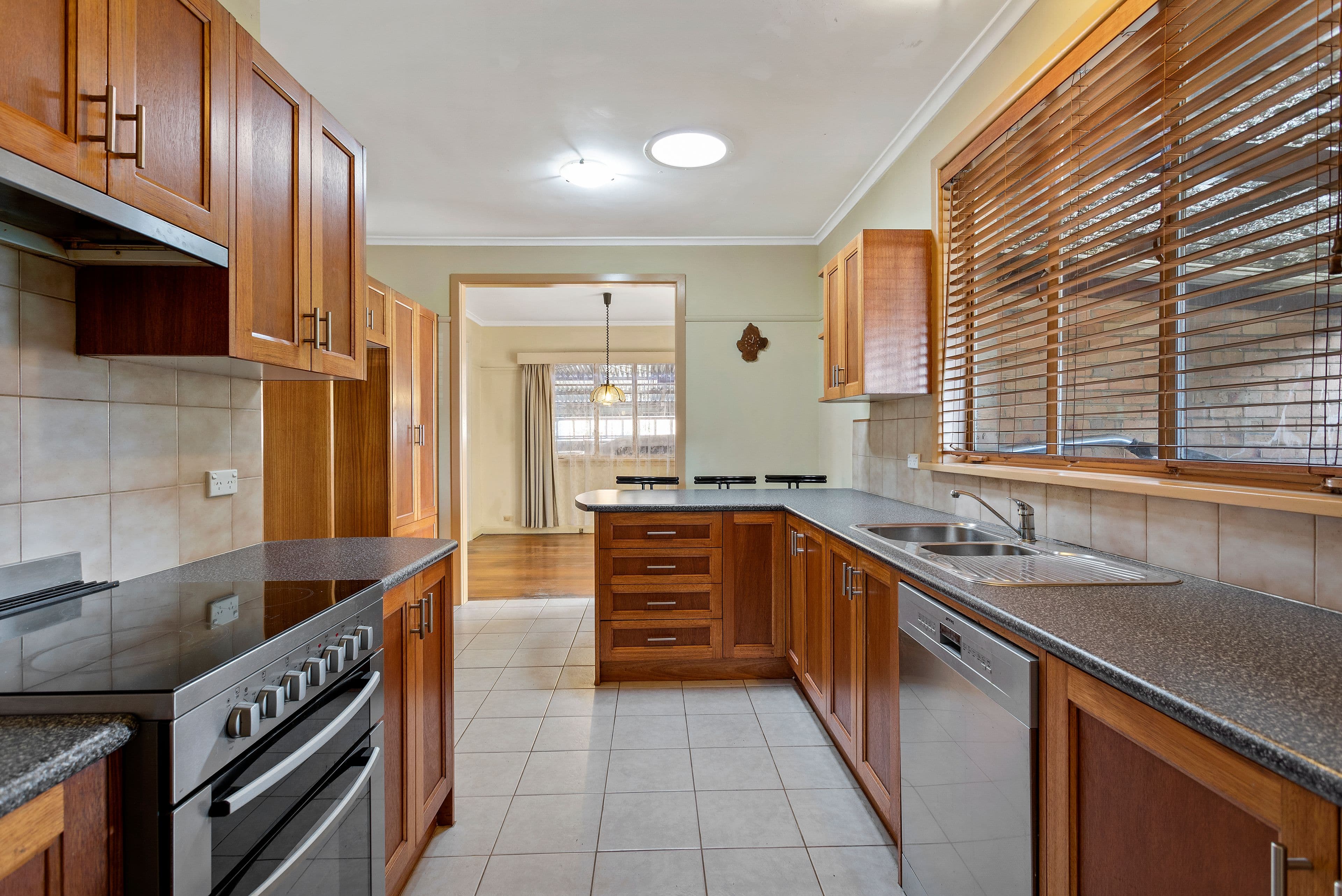 71 Bernard Street, Cheltenham VIC 3192, Cheltenham - Image 1