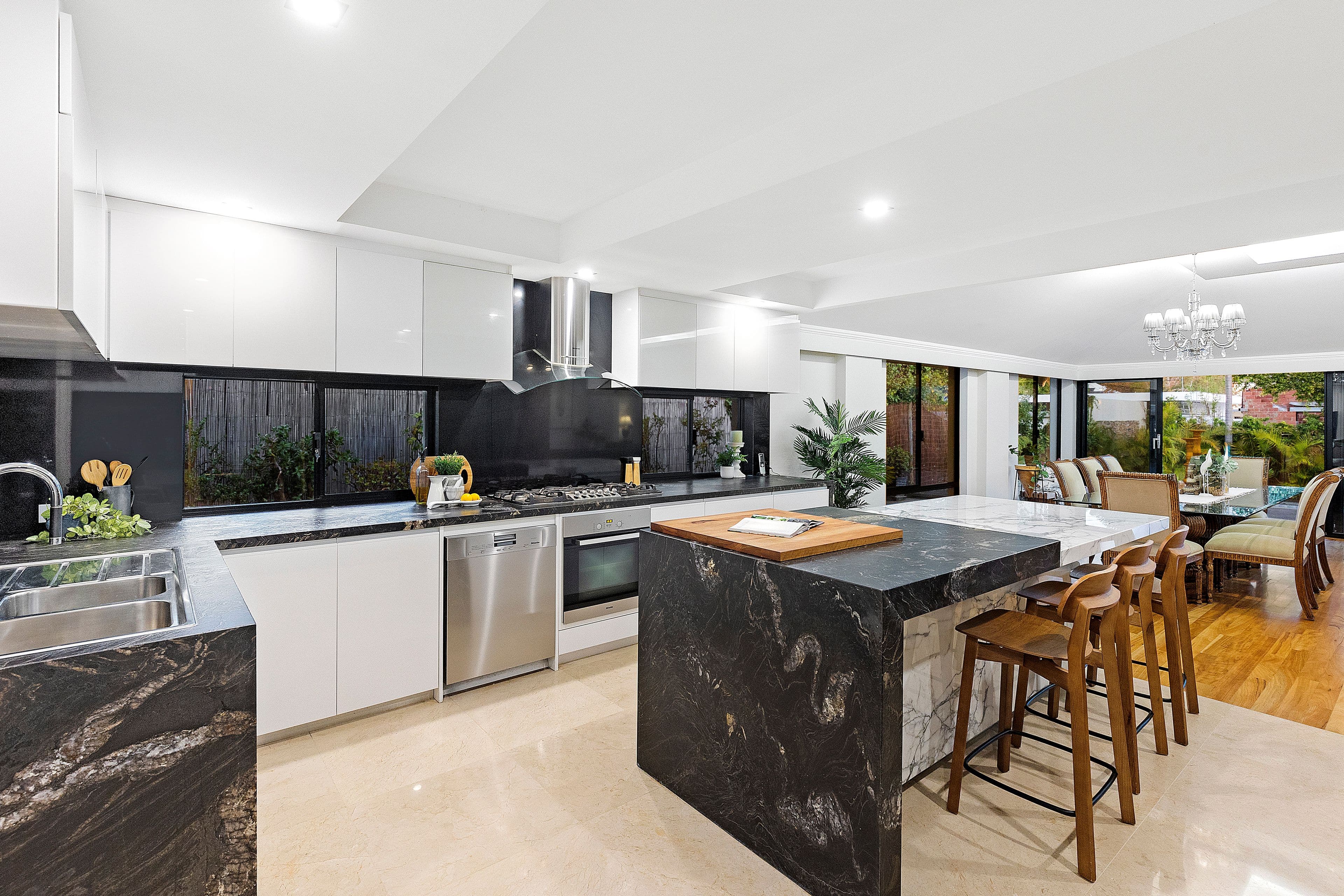 12 Viking Road, Dalkeith WA 6009, Dalkeith - Thumbnail 3