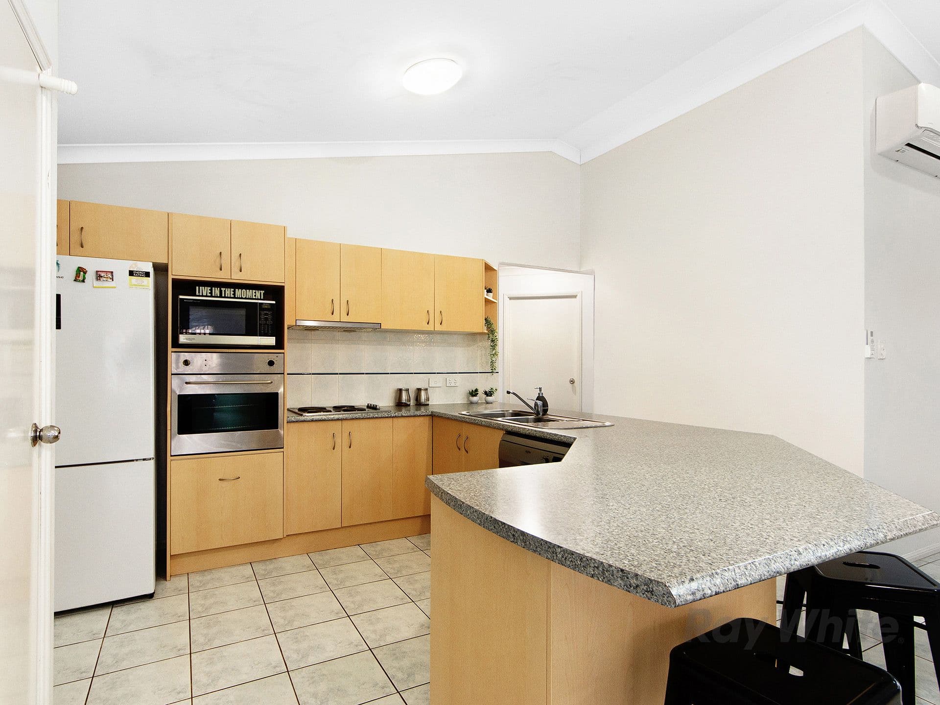 10 Freesia Court, Ormeau QLD 4208, Ormeau - Thumbnail 5