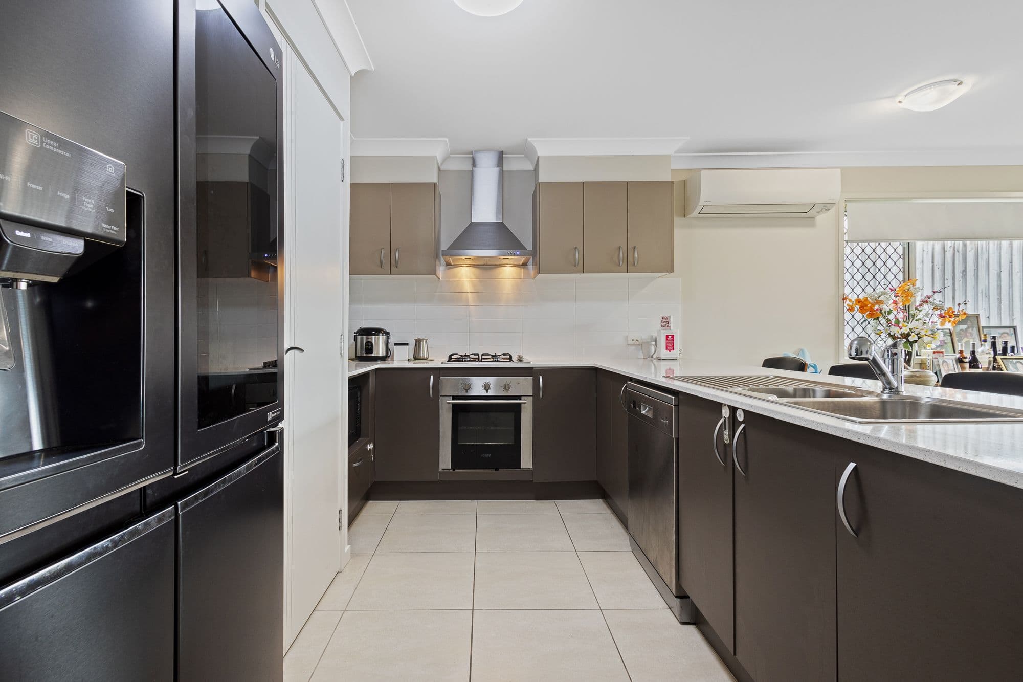 17 Brockman Drive, Upper Kedron QLD 4055, Upper Kedron - Thumbnail 2