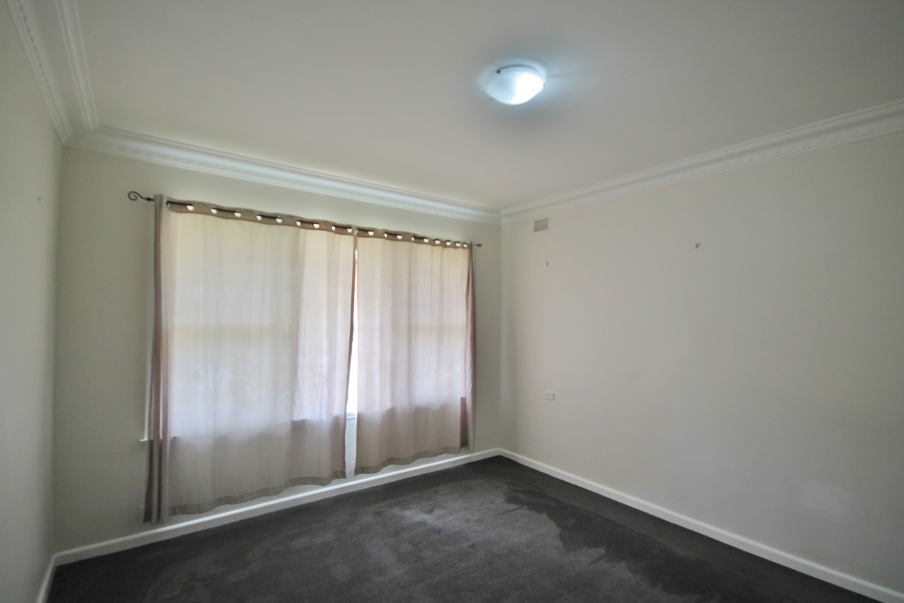 20 Karabah Avenue, Young - Thumbnail 6
