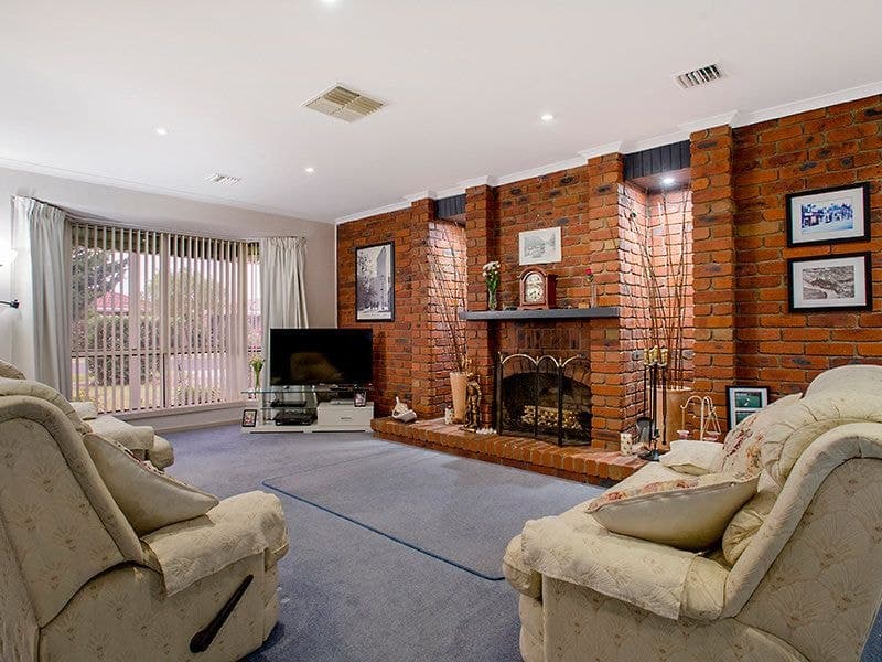 9 Alma Doepel Drive, Altona Meadows - Thumbnail 3