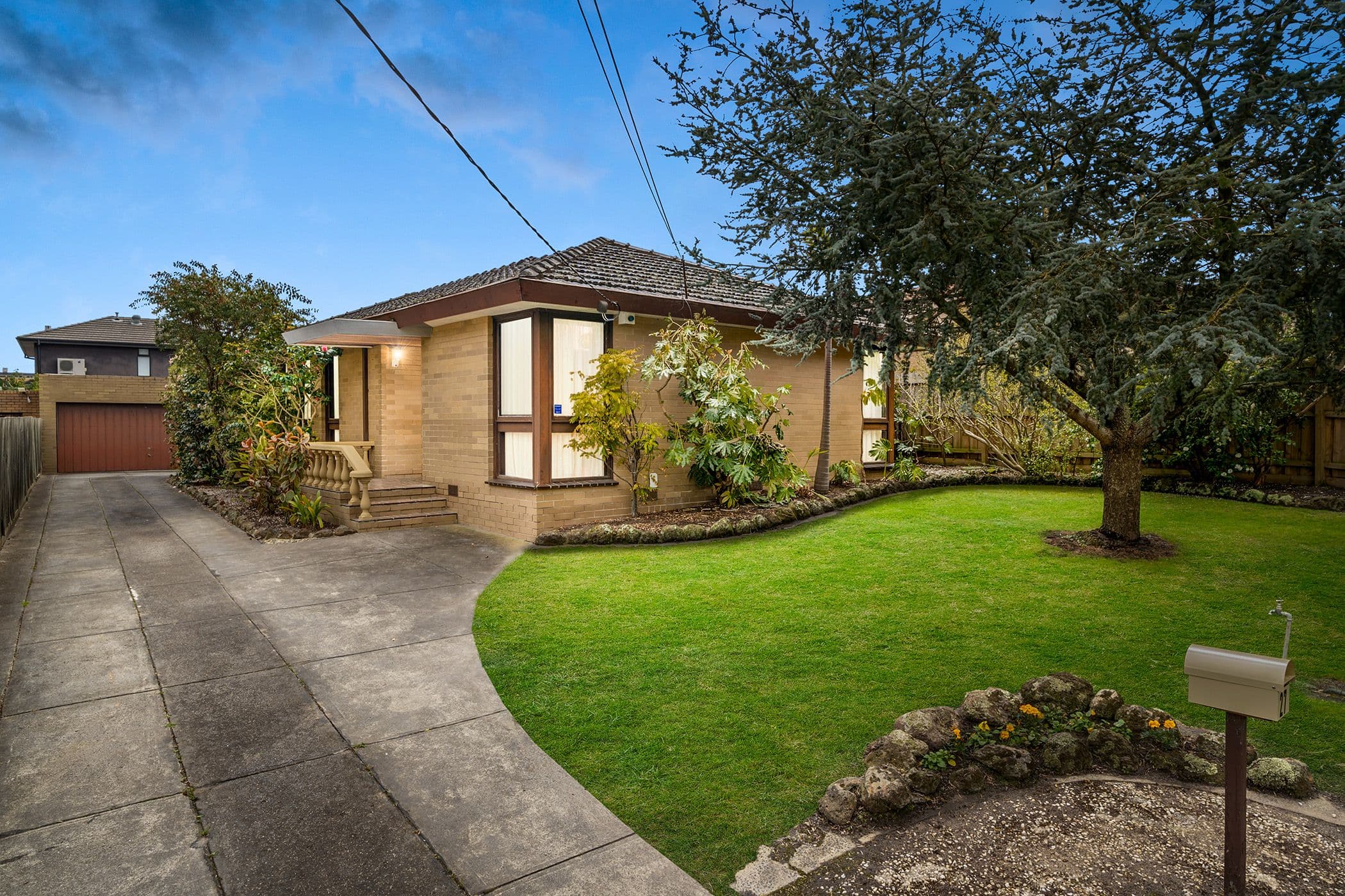 27 Rosemary Street, Chadstone VIC 3148, Chadstone - Image 1