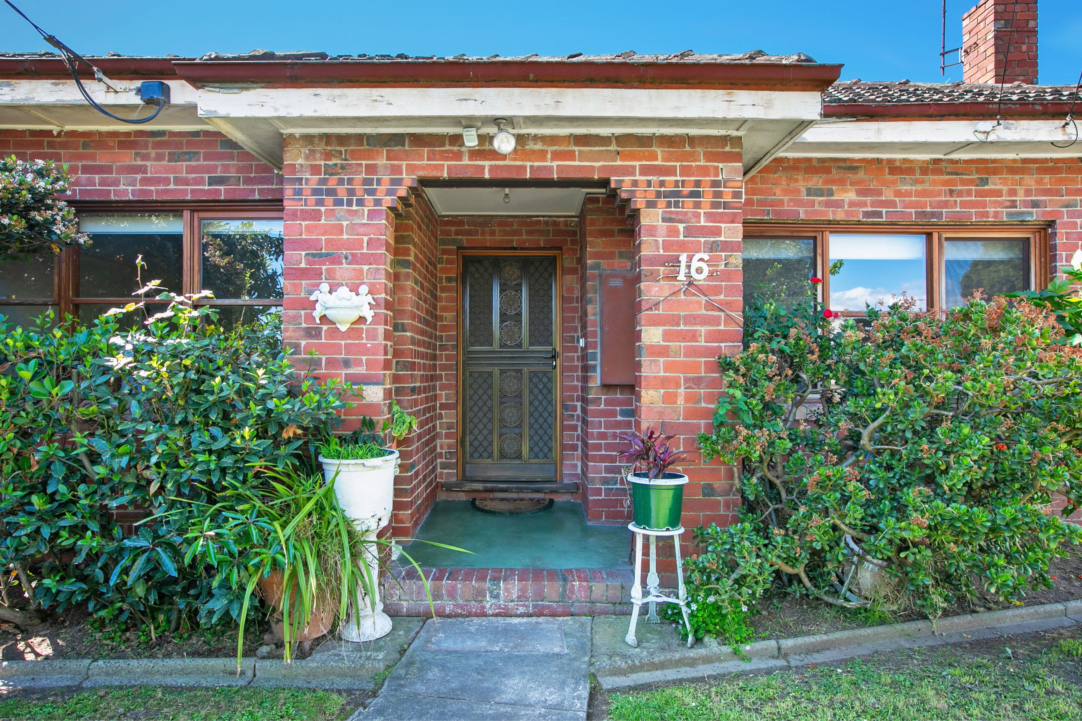 16 Pershing Street, Reservoir VIC 3073, Reservoir - Thumbnail 2