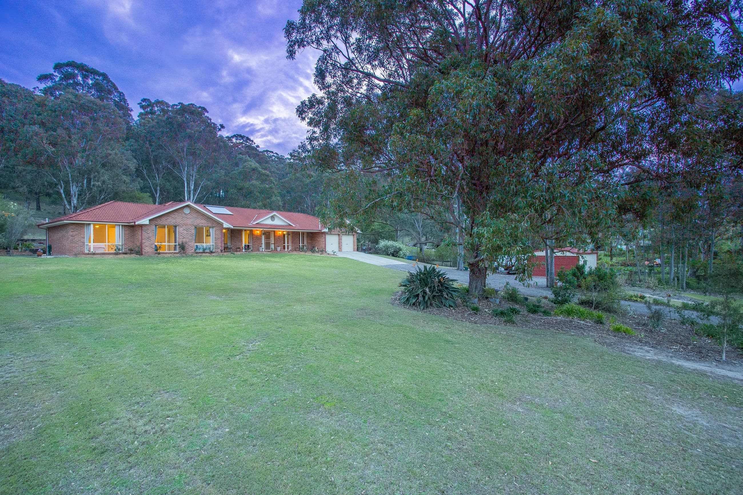 12 Timbertop Road, Glen Oak - Image 1