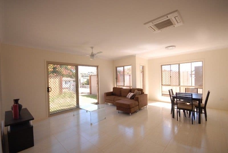 34 Gordon Avenue, NEWTOWN QLD 4350, Newtown - Thumbnail 2