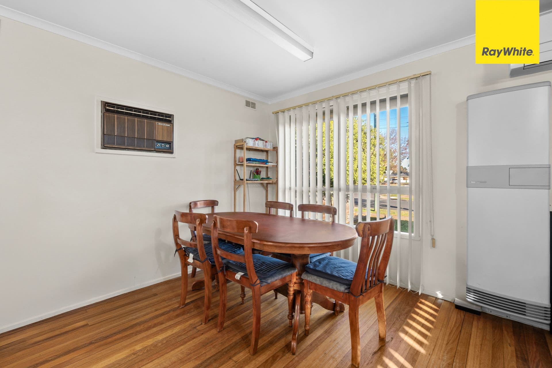 52 Monash Street, Melton South VIC 3338, Melton South - Thumbnail 3