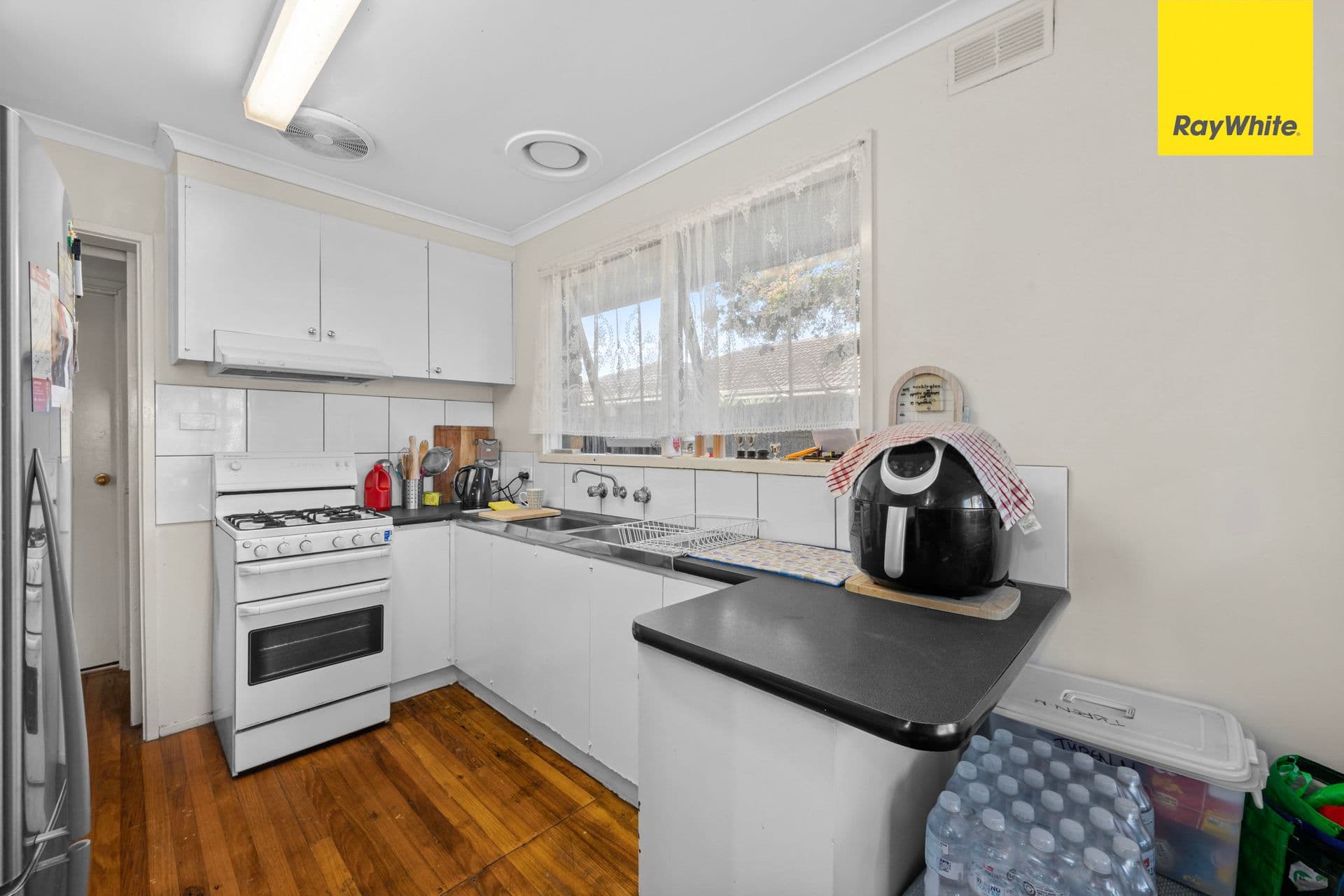 52 Monash Street, Melton South VIC 3338, Melton South - Thumbnail 4
